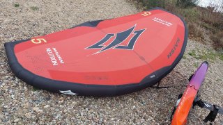 Naish Neutron Wing 2025/26 Red 5.0m² Test gebraucht